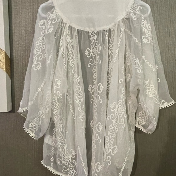 Encore Beautiful Lace Coat - Picture 3 of 8